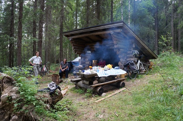 Лааву на озере Vanaitlampi