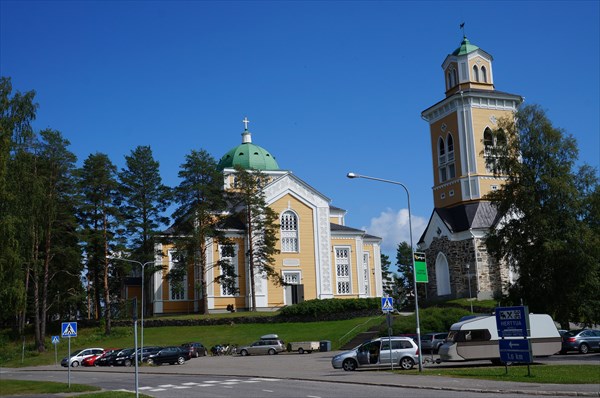Деревянная церковь и колокольня в Керимяки