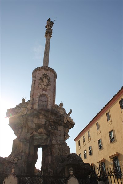 Памятник Святому Архангелу Рафаилу