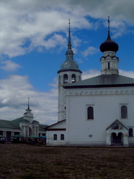 Торговые ряды и Воскресная церковь