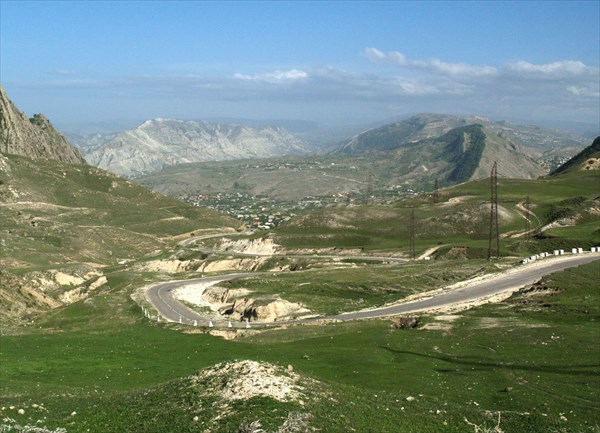 Горы Дагестана  плотно заселены.