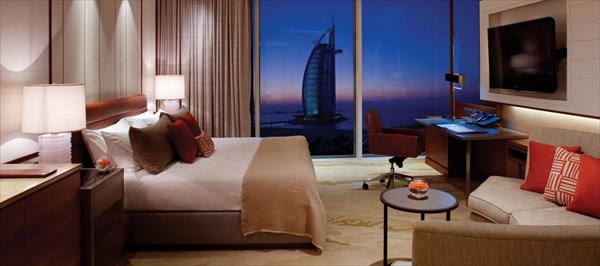 Jumeirah-beach-hotel-ocean-club-superior-room-hero