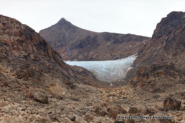 Ледник под вершиной Aqqutikitsoq.