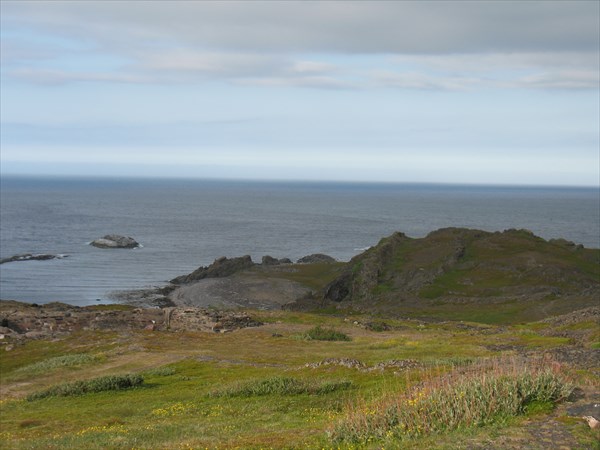 На мысу в заливе Конгсфьорд (Kongsfjord)