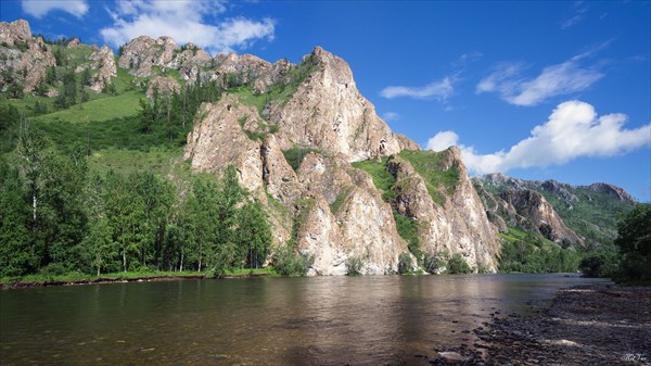 На этих скалах Тропа Шаманов