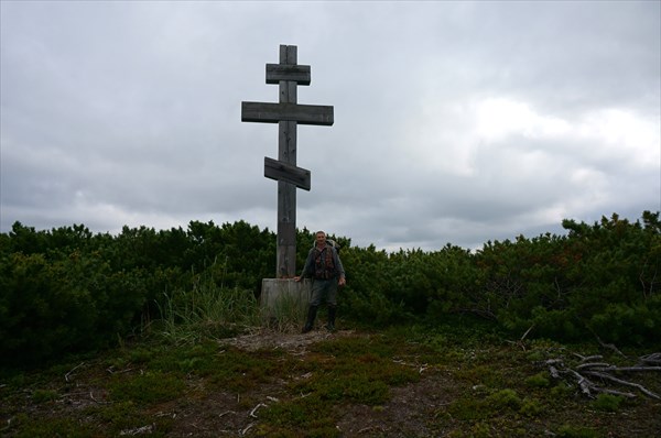 159. Петровская коса. У подножья креста.