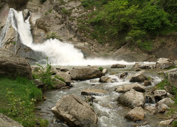Хучнинский (Ханагский) водопад близ Дербента - 2