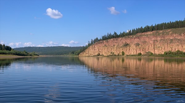 Скальный мыс у деревни Тулень