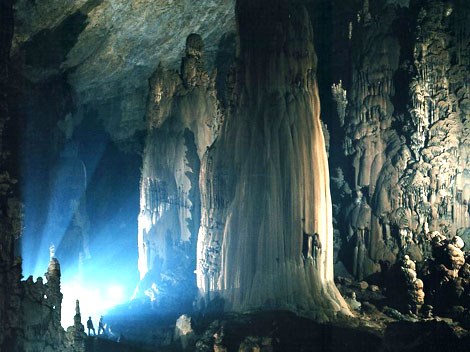 Zhijin_cave