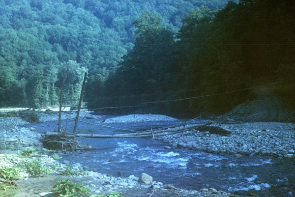 мостик чере реку Бзыч