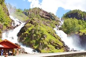 Водопад Latefossen