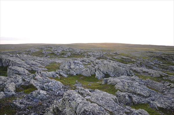 Белые камни