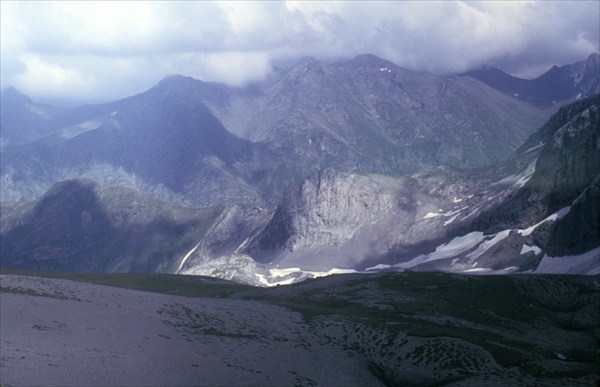 Вид с перевала Кыртхуа