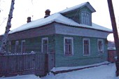 дом АВП, снятый на зиму Антоном Кротовым