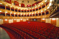 Театр внутри-Хорватский национальный театр