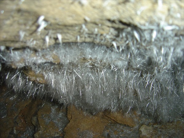 кристаллы гипса в пещере B&O