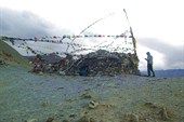 На седловине перевала Гандха Ла, 4977 м