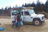 Лендроверы в Африке ценятся