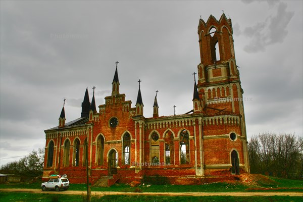 на фото: Собор