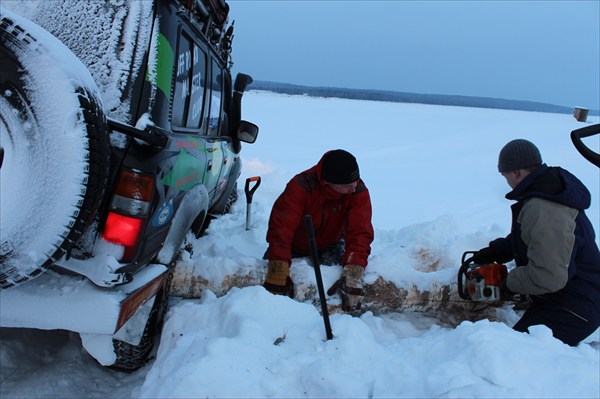 Подготовка к переправе через Енисей