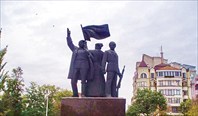 Памятник-Памятник в честь прихода Советской власти
