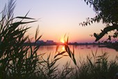 Первый рассвет на Сакском озере