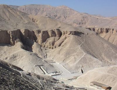 Valley_of_the_Kings_(Luxor,_Egypt)