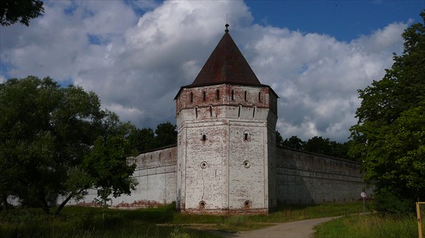 Борисоглебский монастырь. Угловая башня