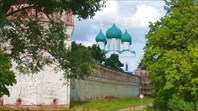 Крепостные стены Борисоглебского монастыря