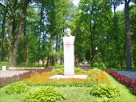 Памятник Белинскому-Парк культуры имени Белинского