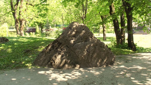 Сокральный камень в центре Железноводска