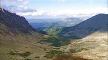 Ергаки. Вид с пер. Беркут на дол. притока Б.Тайгиша