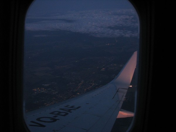 Вид на крыло самолета