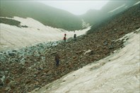 Спуск с Алибекского перевала к Аксауту