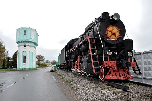 Памятник бронепоездам