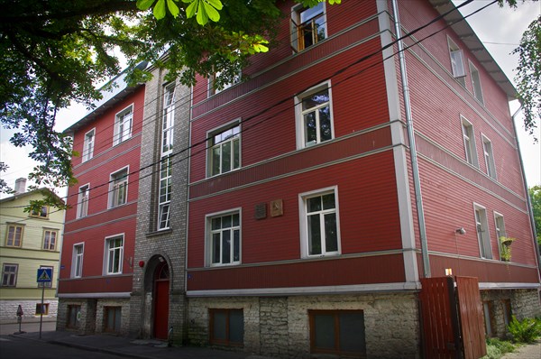 Таллин, район Каламайя. Дом, где жил Довлатов на ул. Вабрику.