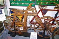 Деревянные велосипед начала 20 века
