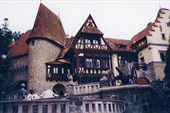 Один из дворцов в горах Румынии