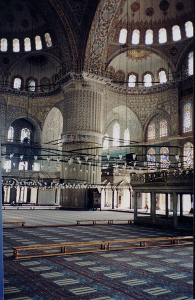 Внутри Голубой мечети. Стамбул