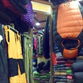 Переодевалка - портал на Эверест в туристическом магазине Тамеля