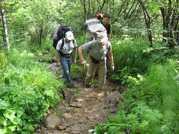 Вверх-перед `Казачьей поляной
