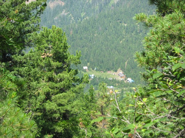 А это вид на Г.М.С. СВЕРХУ на пути к пику Черского.