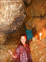 В пещере со свечкой