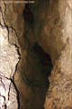 Расщелина в пещере