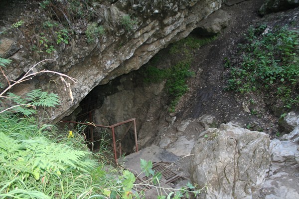 Вход в Новомурадымовскую пещеру