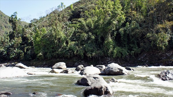 Река Каменг (пороги)