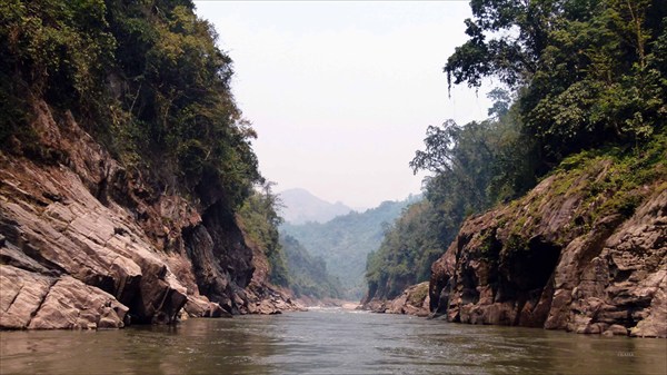 Река Каменг, каньон ниже Бичёма