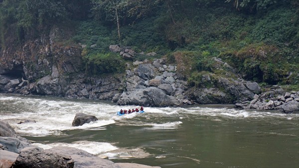 Река Каменг
