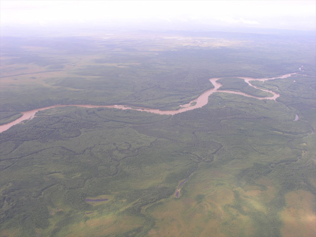 Какая река впадает в охотское море