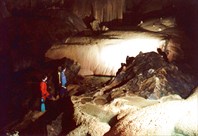 ластами по каскаду-пещера-источник Мчишта
